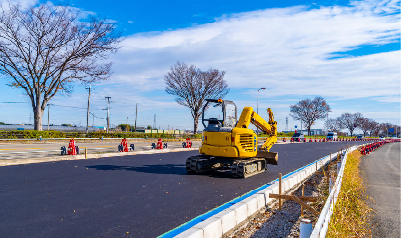 人と街をつなぐ、安全・快適な道路を目指して。