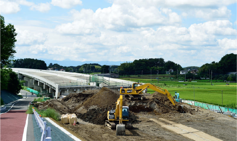 人と街をつなぐ、安全・快適な道路を目指して。